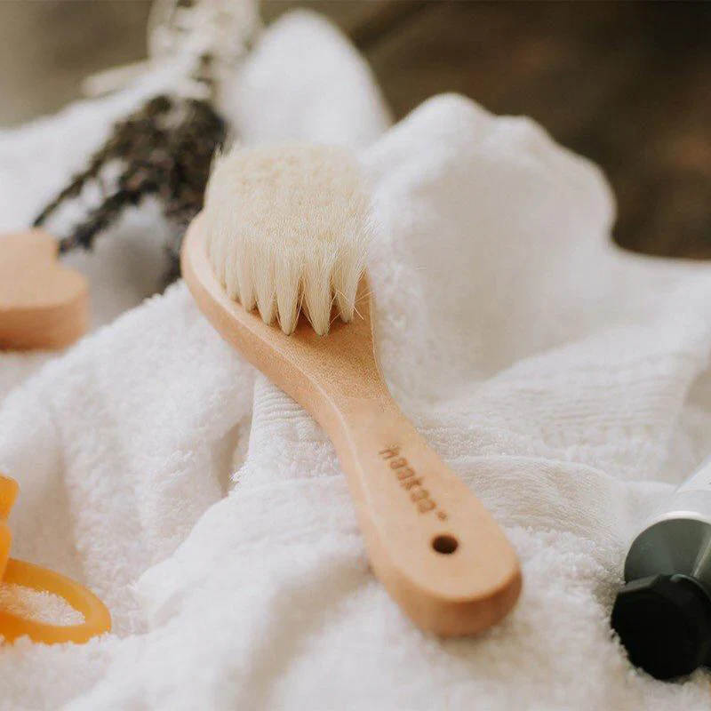 Haakaa Goats Wool Wooden Baby Brush & Comb Set - Image 3