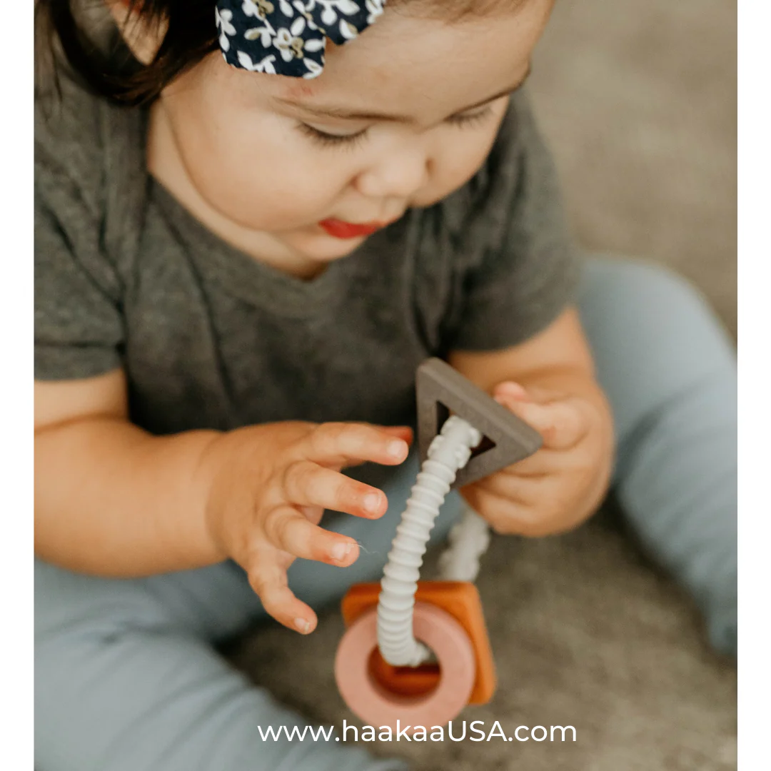 Haakaa Silicone Teething Ring 1 PK (Pack of 4) - Image 3